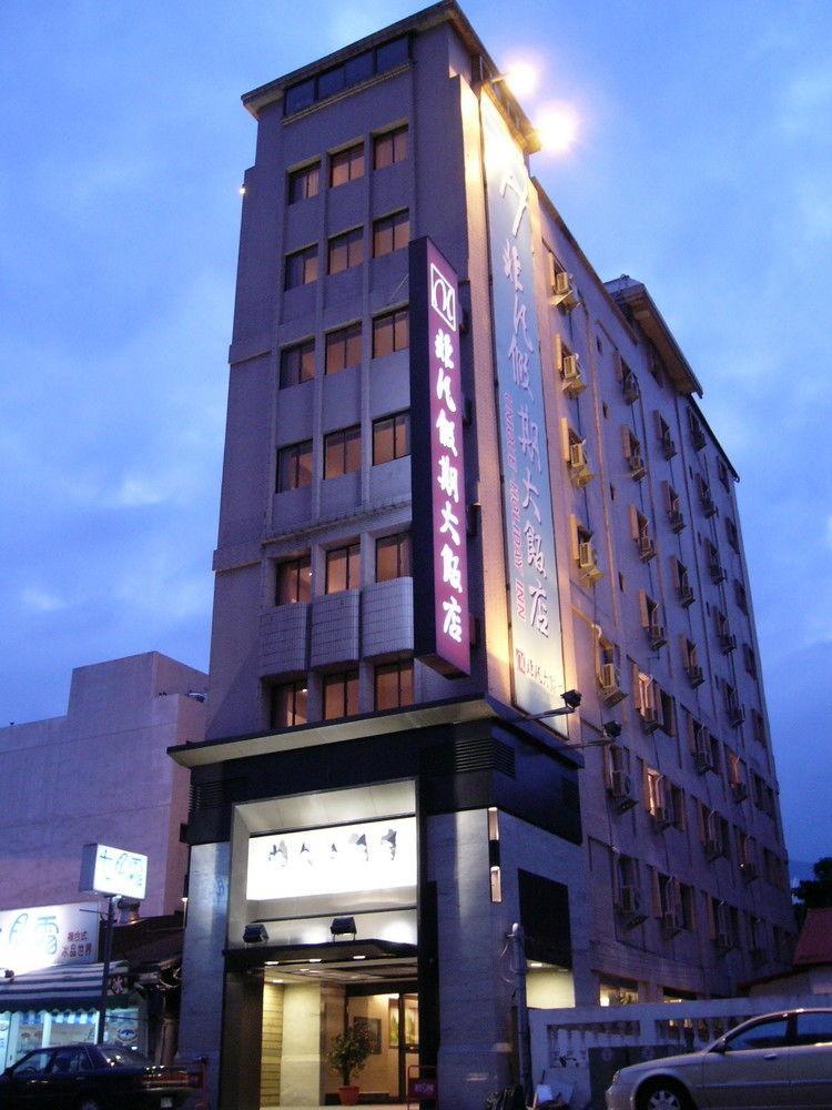 Unique Hotel Hualien Buitenkant foto